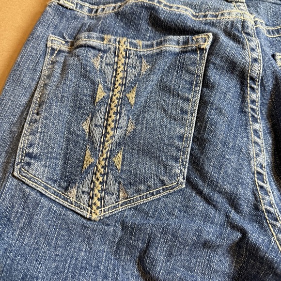 Vintage NYDJ Not Your Daughter's Jeans Capris Stretch Embroidered Aztec 0P USA - Picture 2 of 10